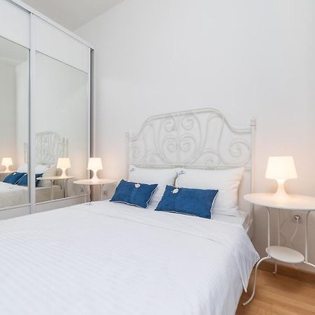 Ana'S Apartment Budva Mne Luaran gambar